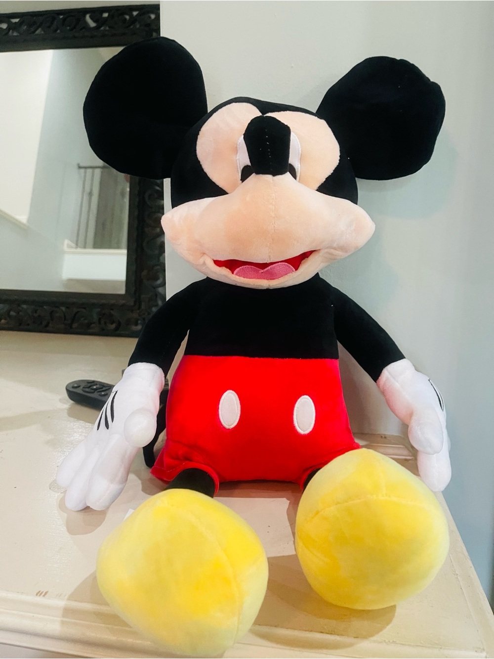 Large Mouse!! Not Disney tagged but still very cute over 12in